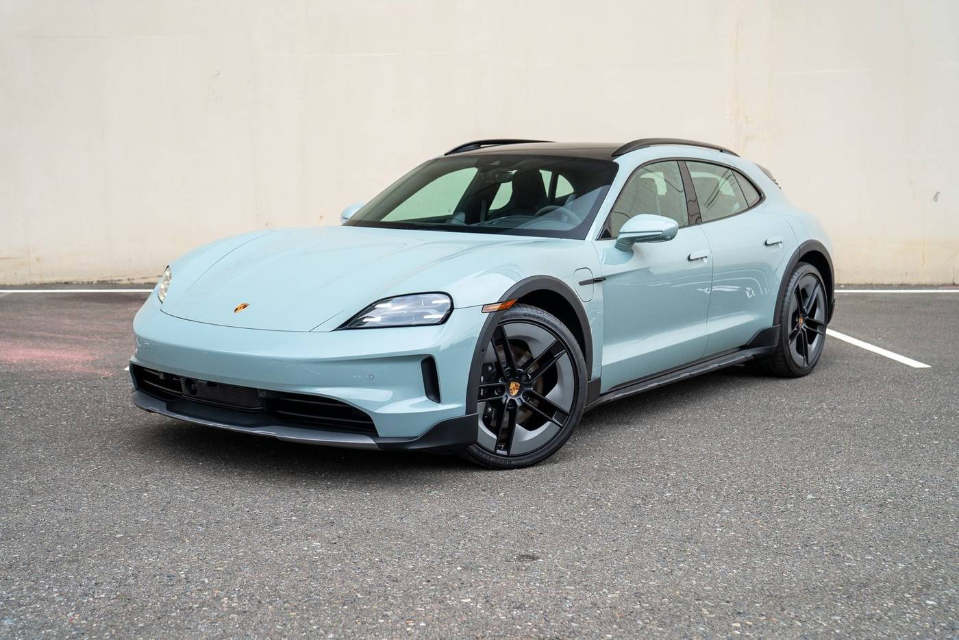2025 Porsche Taycan 4S — Wagon — 10 mi — Bellevue, WA