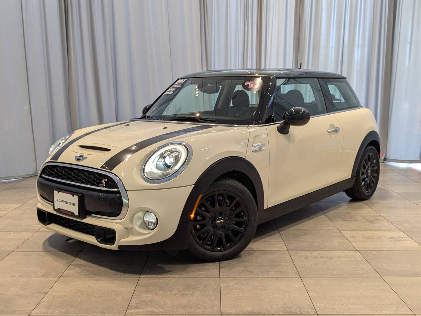 2016 MINI Hardtop Cooper S — Hatchback — 27,334 mi — Bellevue, WA