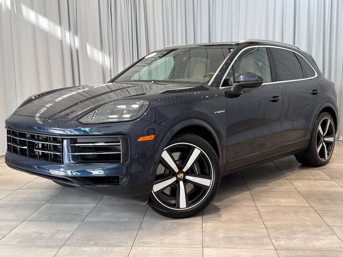 2024 Porsche Cayenne E-Hybrid — SUV — 1,934 mi — Bellevue, WA