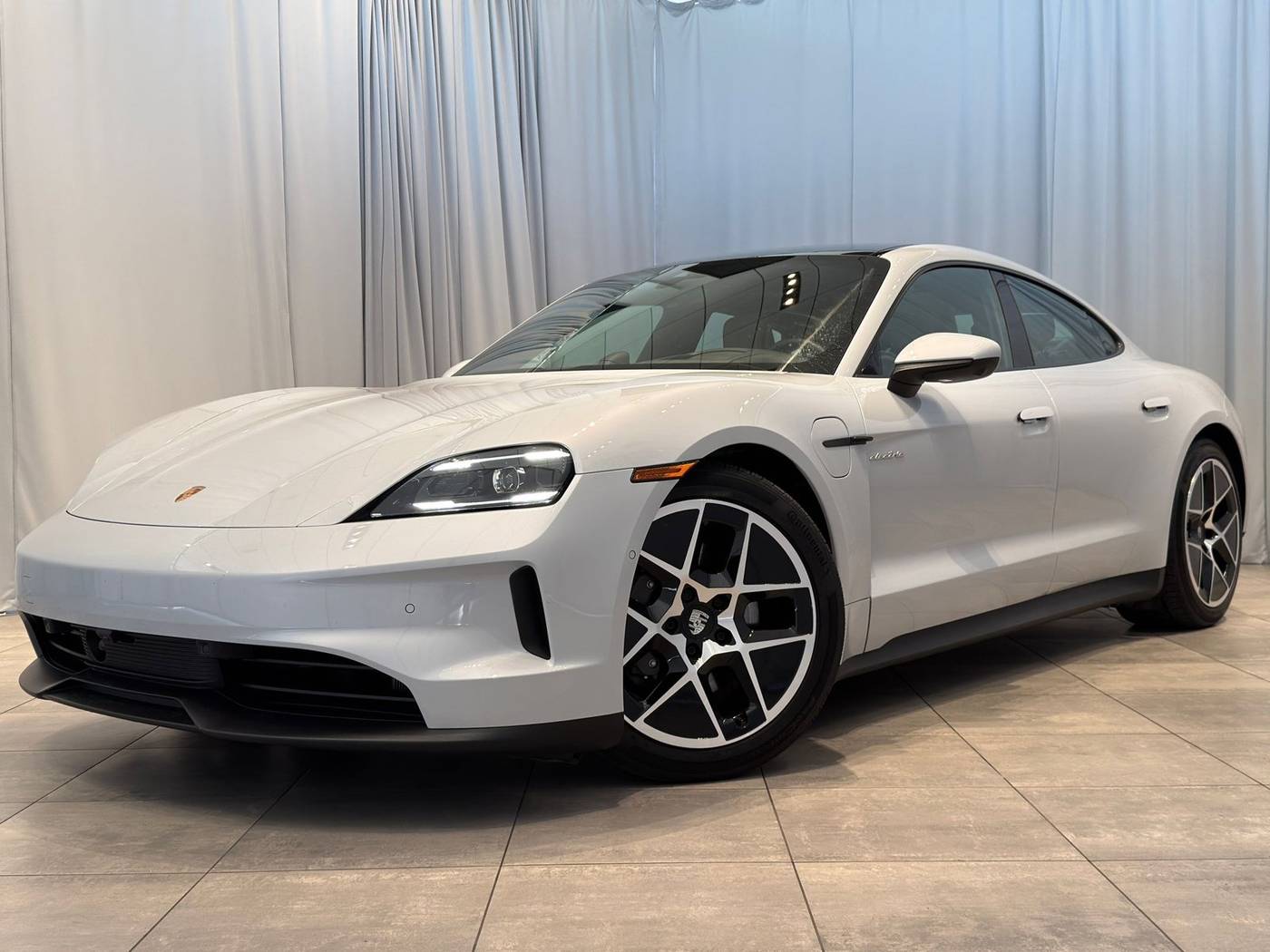 2025 Porsche Taycan Standard — Sedan — 2,855 mi — Bellevue, WA
