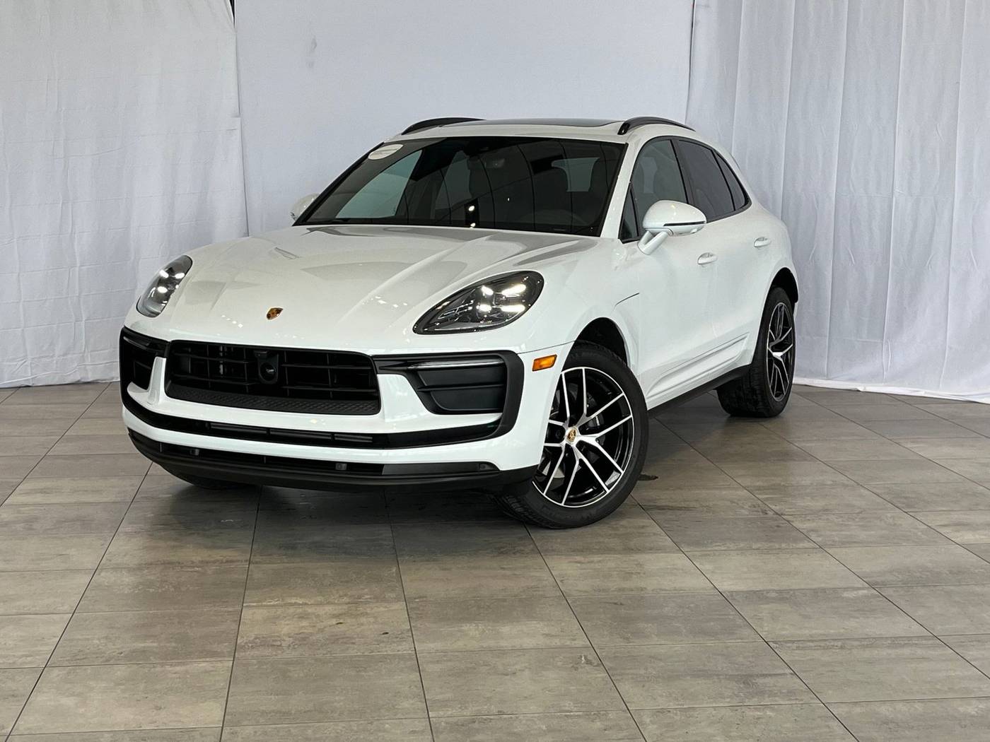 2024 Porsche Macan Standard — SUV — 4,955 mi — Bellevue, WA