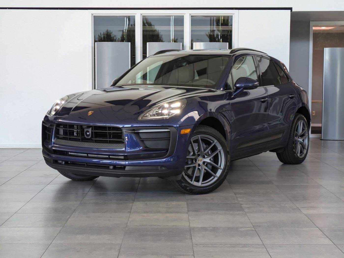 2024 Porsche Macan T — SUV — 5,050 mi — Bellevue, WA