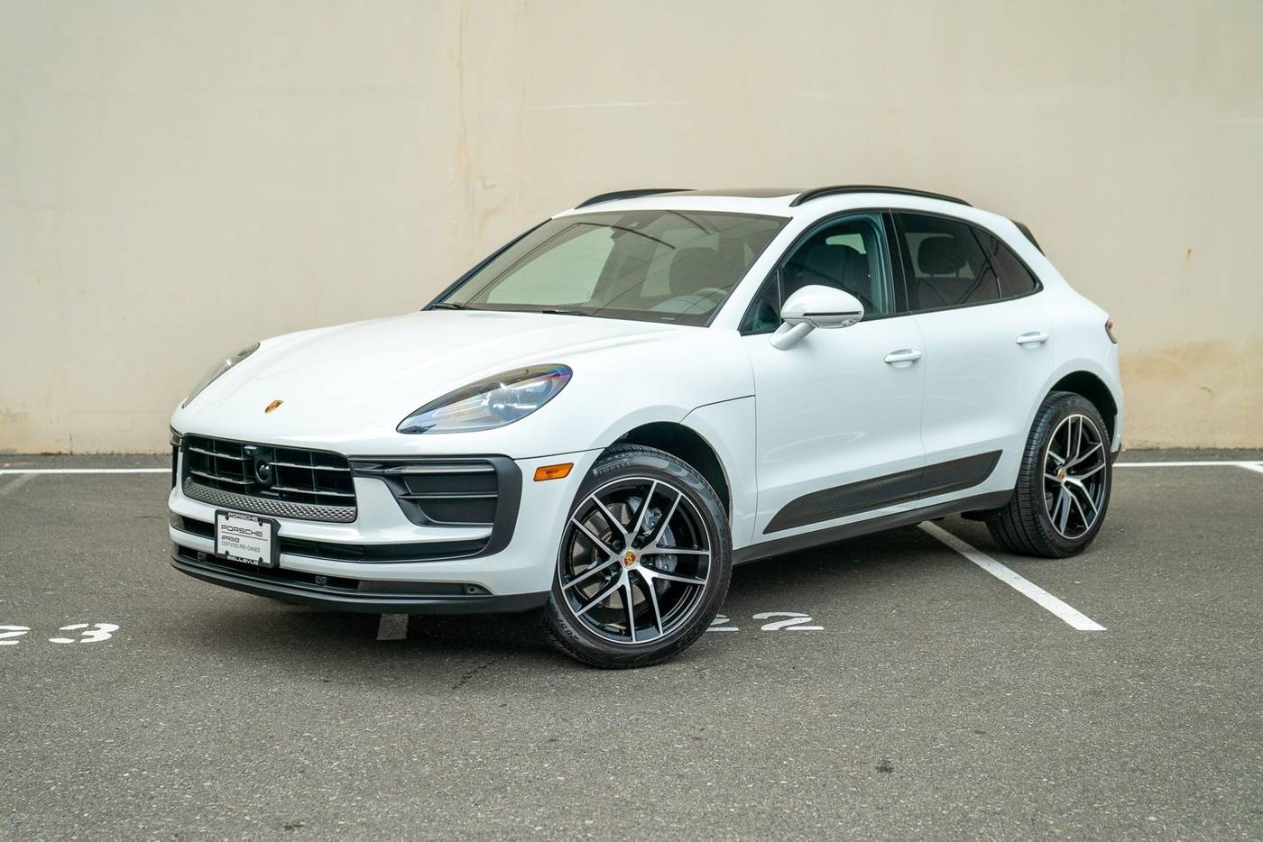 2025 Porsche Macan Standard — SUV — 5,356 mi — Bellevue, WA