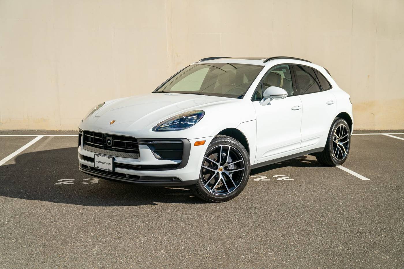 2025 Porsche Macan Standard — SUV — 6,159 mi — Bellevue, WA