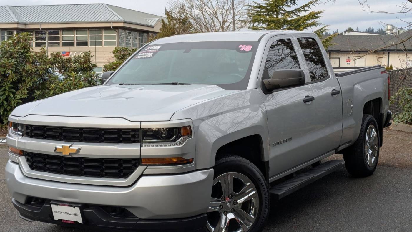 2018 Chevrolet Silverado 1500 Custom — Pickup Truck — 5,560 mi — Bellevue, WA