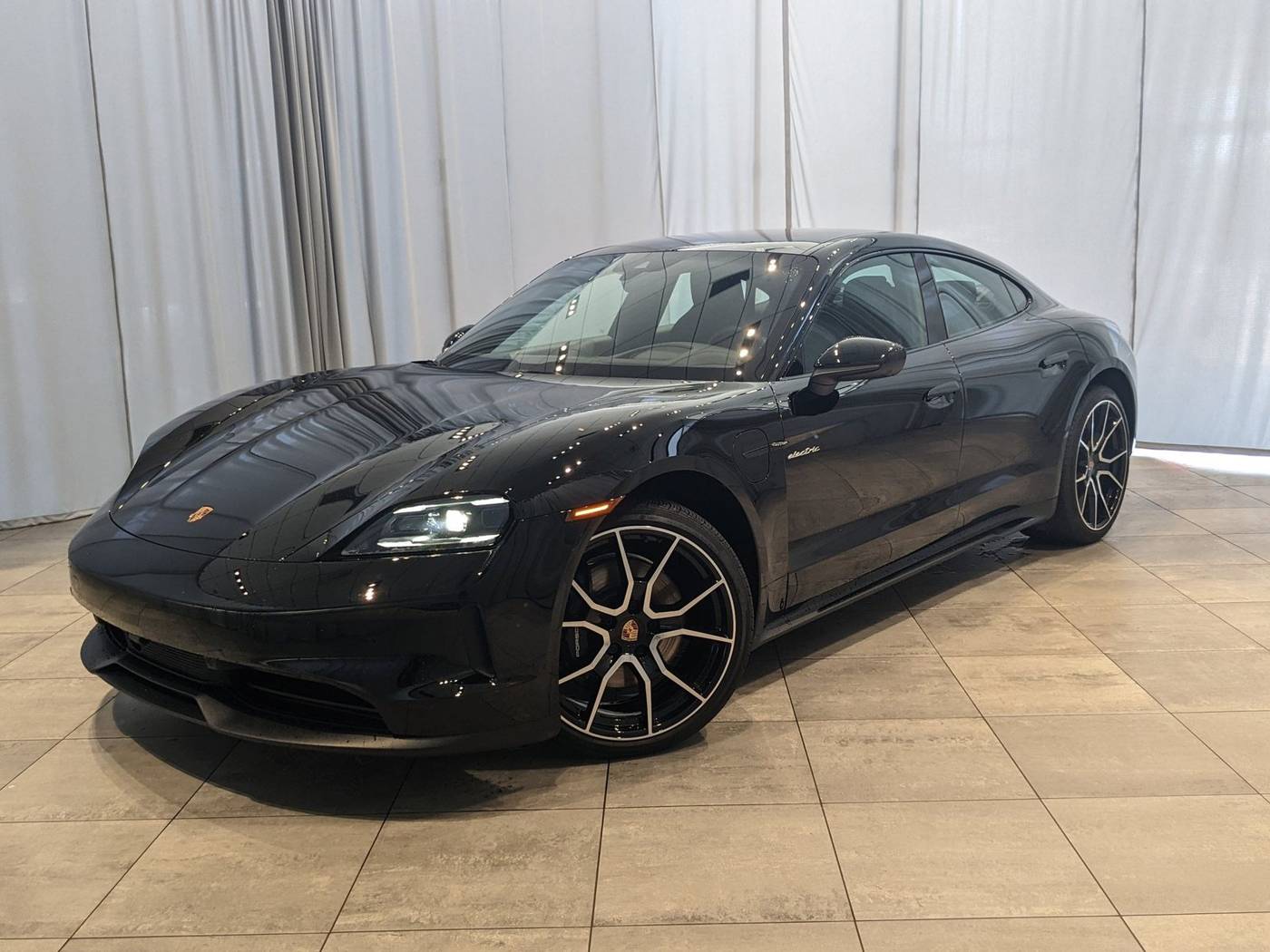2025 Porsche Taycan Standard — Sedan — 4,144 mi — Bellevue, WA