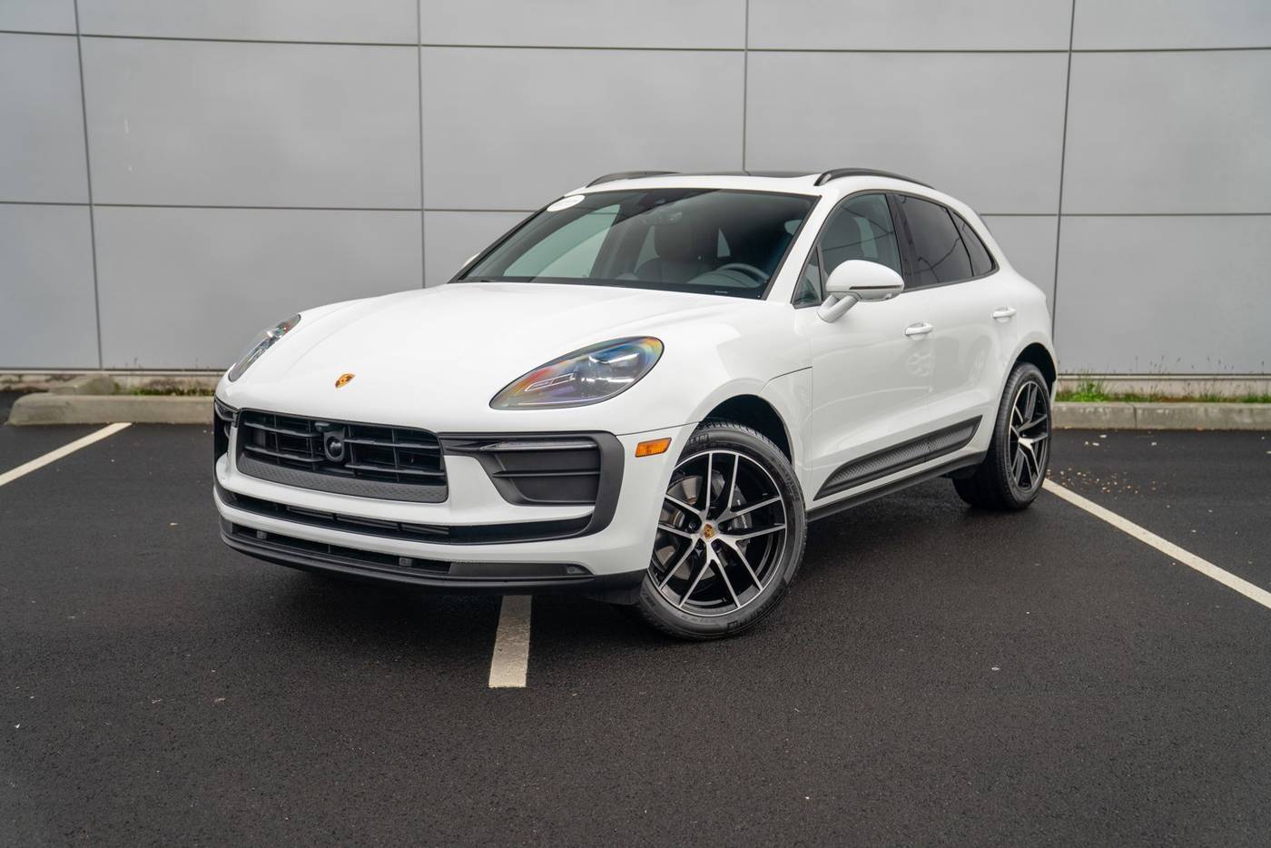 2025 Porsche Macan Macan — SUV — 5,421 mi — Bellevue, WA