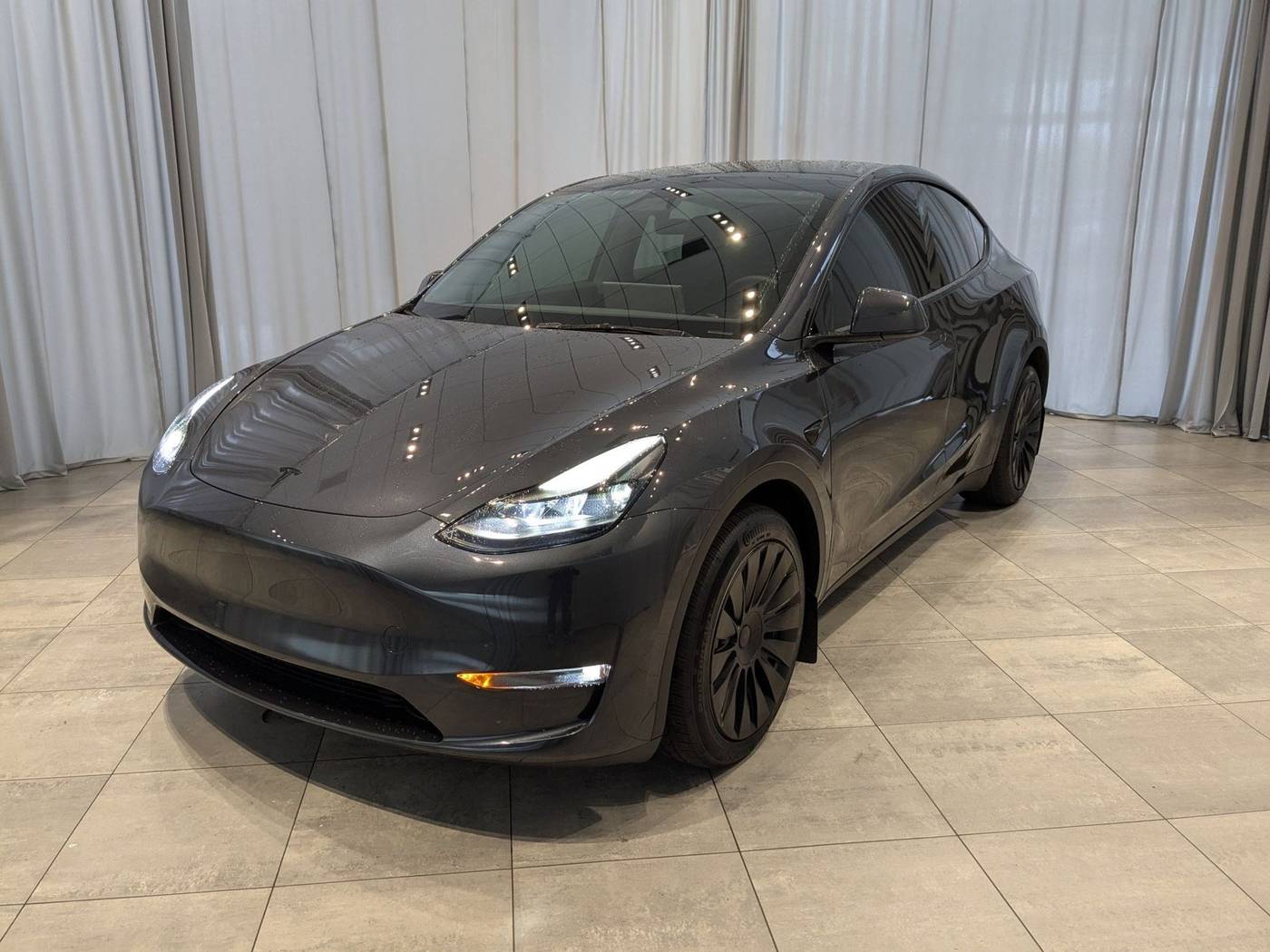 2024 Tesla Model Y Long Range — SUV — 15,945 mi — Bellevue, WA