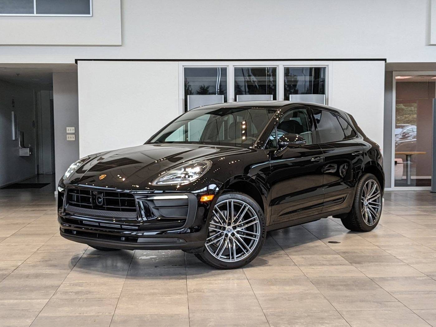 2025 Porsche Macan Macan — SUV — 2,702 mi — Bellevue, WA