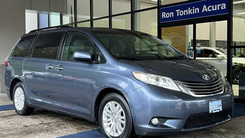 2017 Toyota Sienna L — Minivan — 111,407 mi — Portland, OR