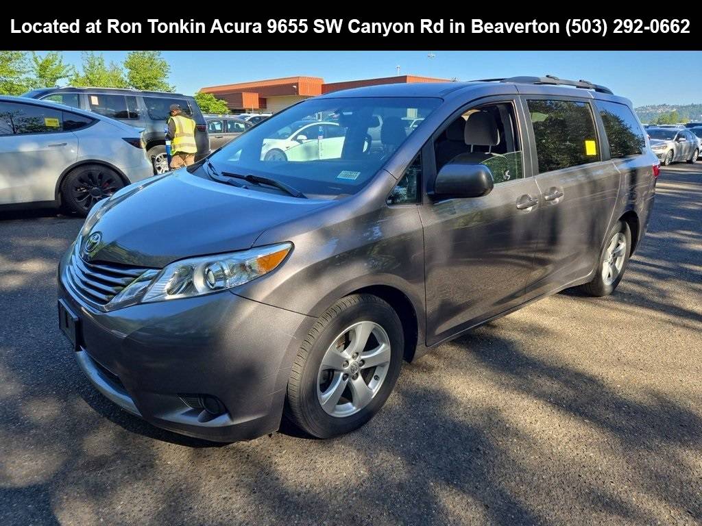 2016 Toyota Sienna LE — Minivan — 80,015 mi — Portland, OR