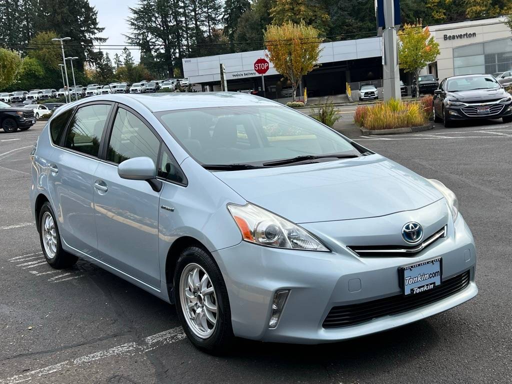2013 Toyota Prius v Three — Wagon — 115,582 mi — Portland, OR