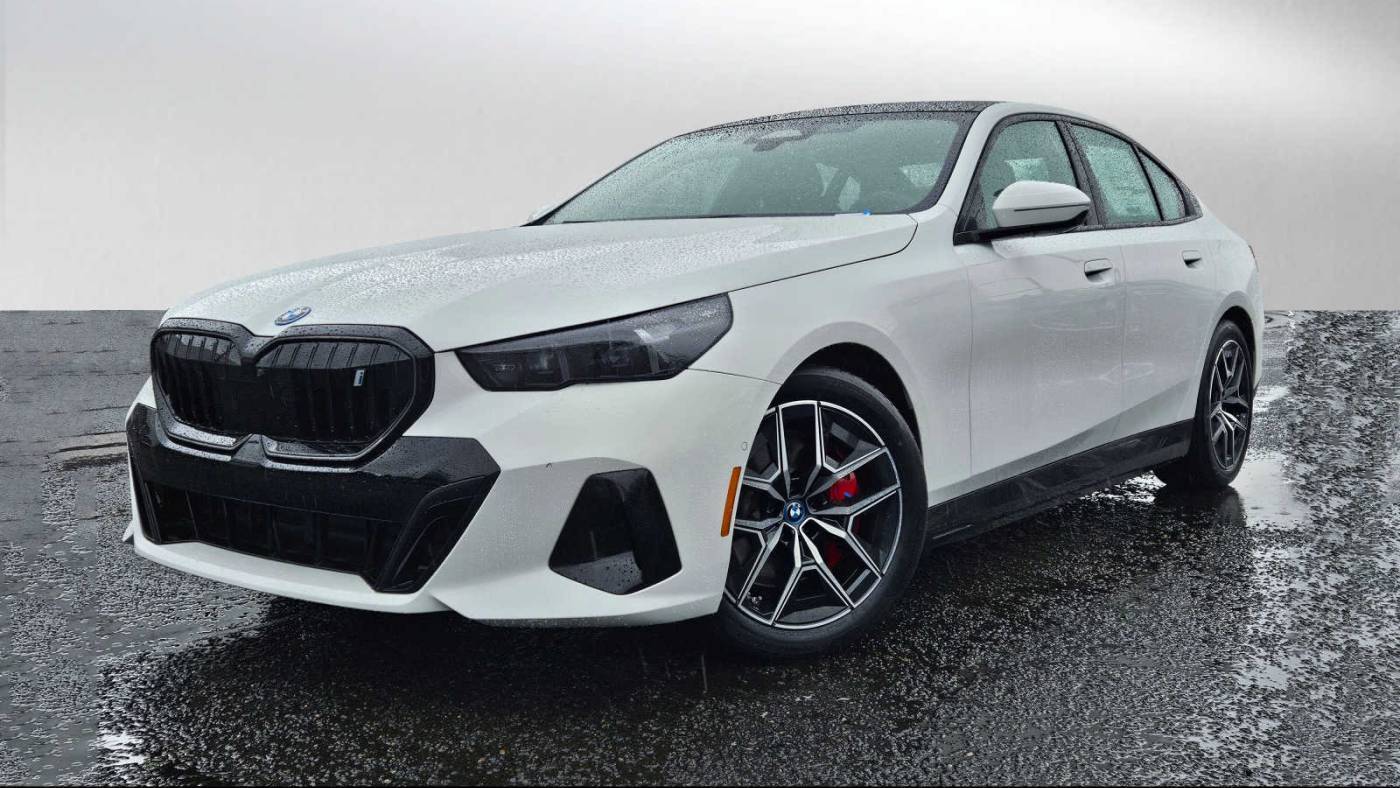 2024 BMW i5 eDrive40 — Sedan — 8,876 mi — Eugene, OR