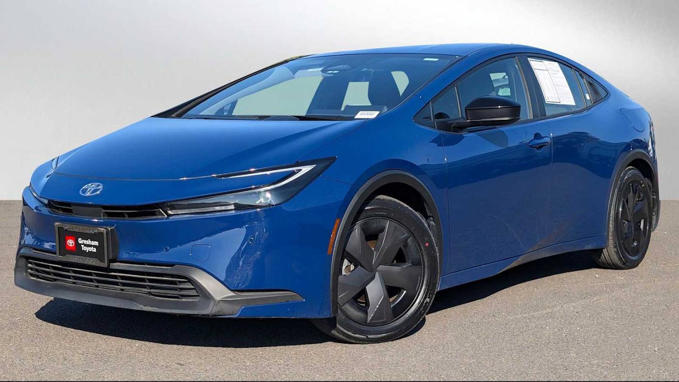 2023 Toyota Prius LE — Hatchback — 18,106 mi — Eugene, OR