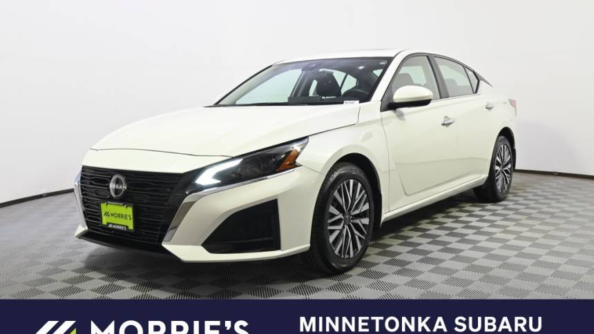 2023 Nissan Altima SV — Sedan — 12,236 mi — Minnetonka, MN