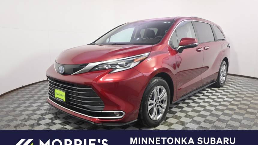 2023 Toyota Sienna Platinum — Minivan — 6,206 mi — Minnetonka, MN