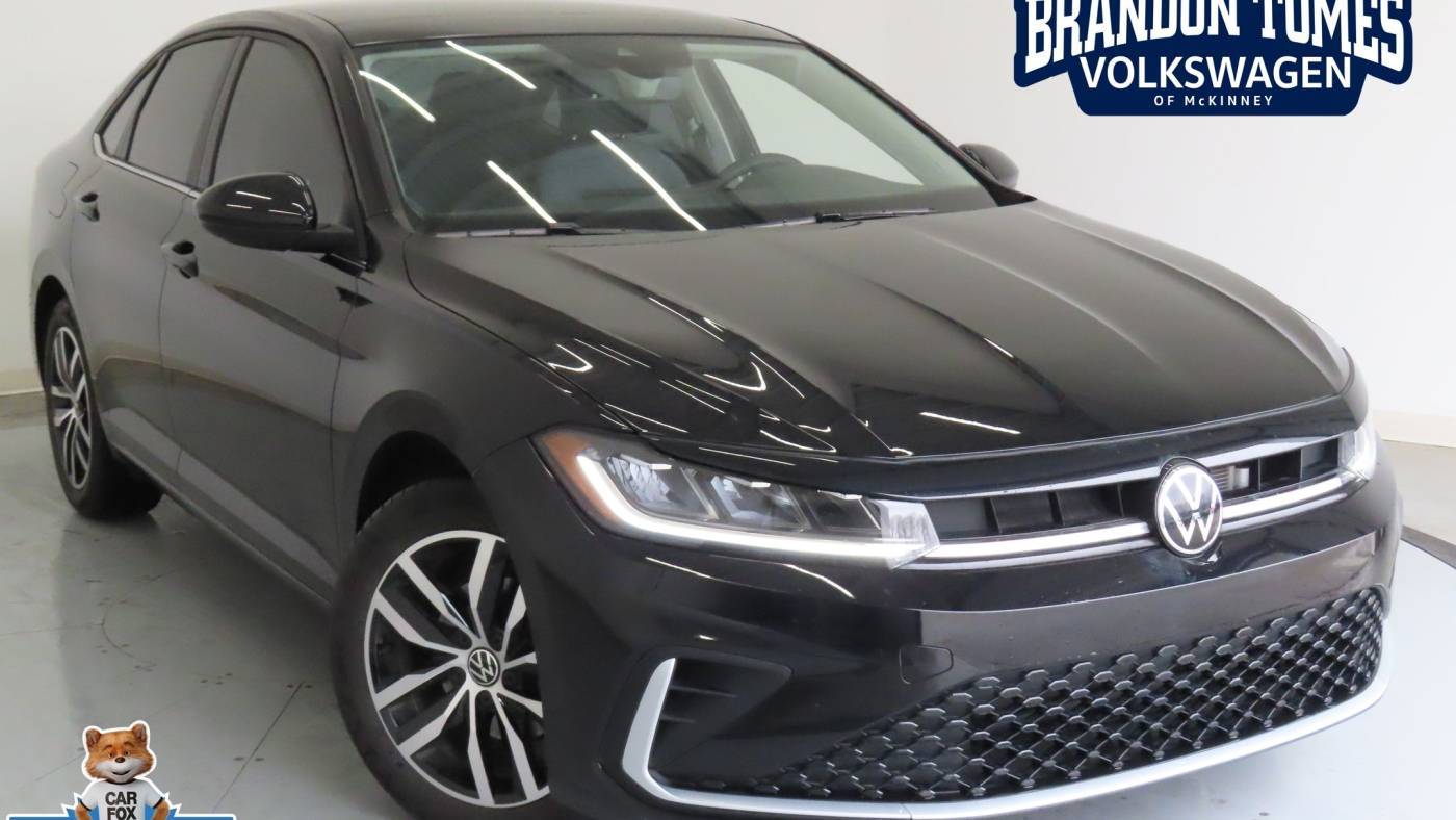 2025 Volkswagen Jetta SE — Sedan — 5,405 mi — McKinney, TX
