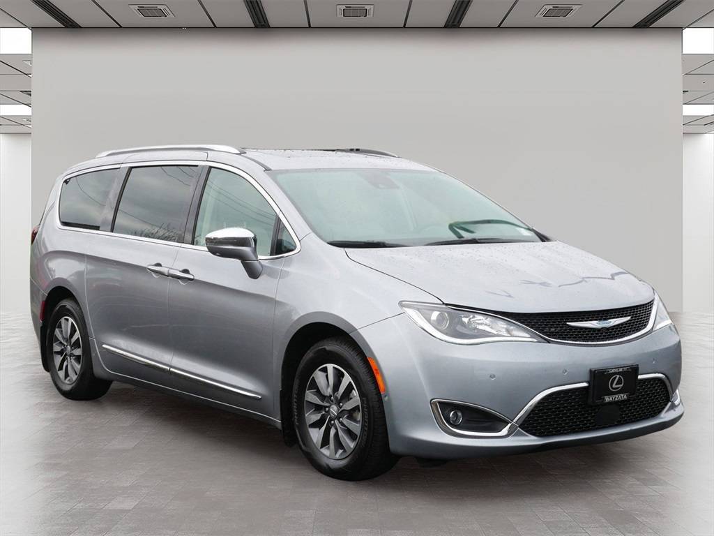 2020 Chrysler Pacifica Hybrid Limited — Minivan — 67,587 mi — Wayzata, MN