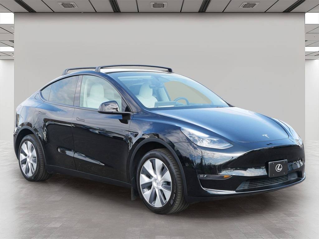 2023 Tesla Model Y Long Range — SUV — 21,778 mi — Wayzata, MN