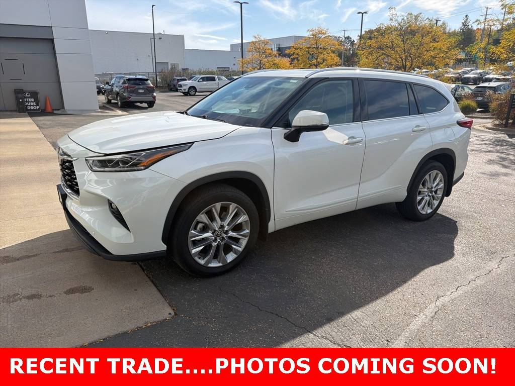 2021 Toyota Highlander Limited — SUV — 42,844 mi — Wayzata, MN
