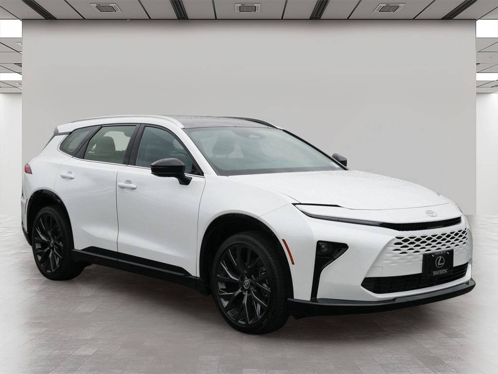2025 Toyota Crown Signia Limited — SUV — 4,598 mi — Wayzata, MN