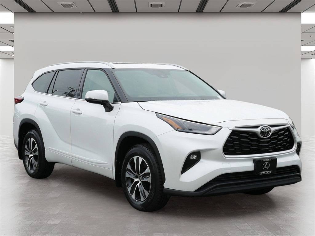 2022 Toyota Highlander XLE — SUV — 28,214 mi — Wayzata, MN