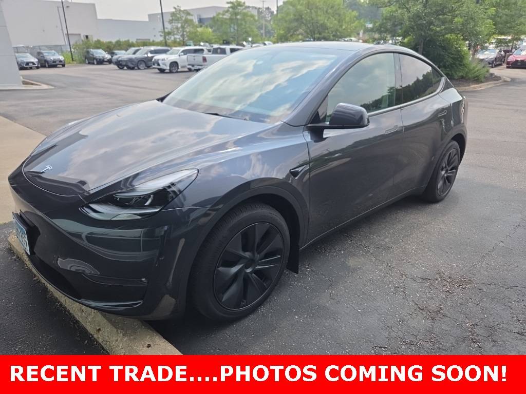 2025 Tesla Model Y Long Range — SUV — 1,941 mi — Wayzata, MN