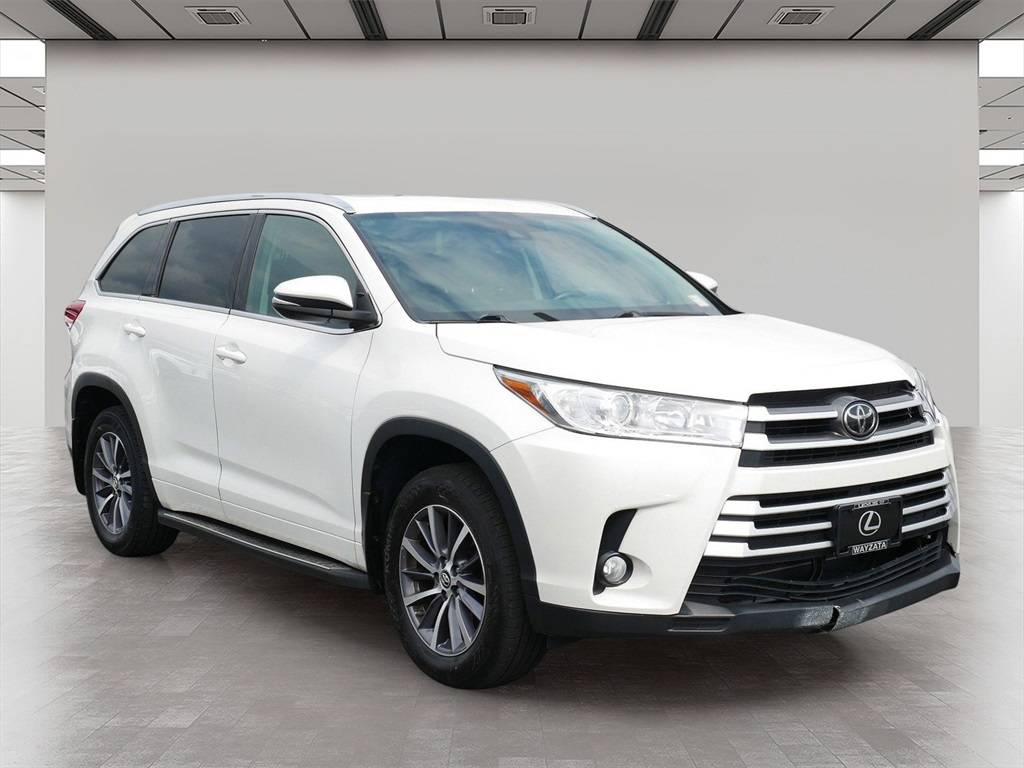 2017 Toyota Highlander XLE — SUV — 118,904 mi — Wayzata, MN