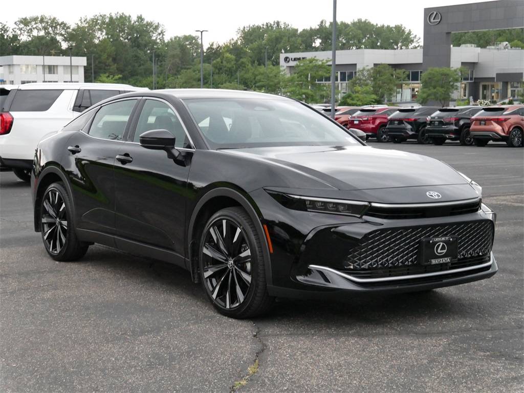 2024 Toyota Crown Platinum — Sedan — 9,072 mi — Wayzata, MN