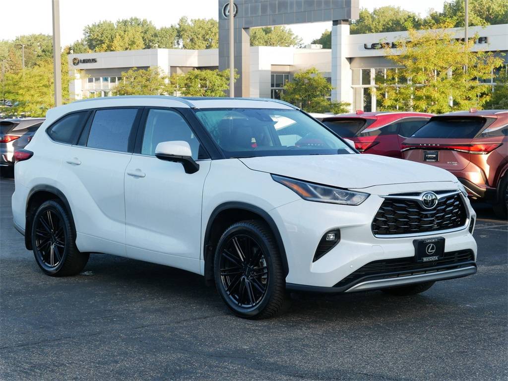 2022 Toyota Highlander Platinum — SUV — 35,283 mi — Wayzata, MN