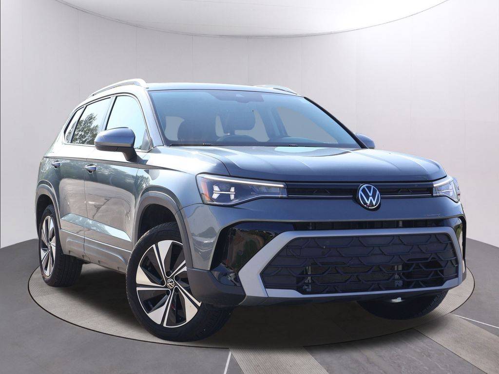 2025 Volkswagen Taos SE — SUV — 6,671 mi — Topeka, KS