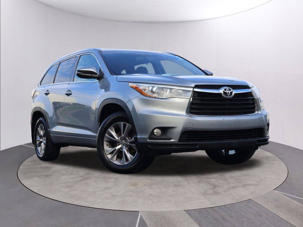 2015 Toyota Highlander XLE — SUV — 177,475 mi — Topeka, KS