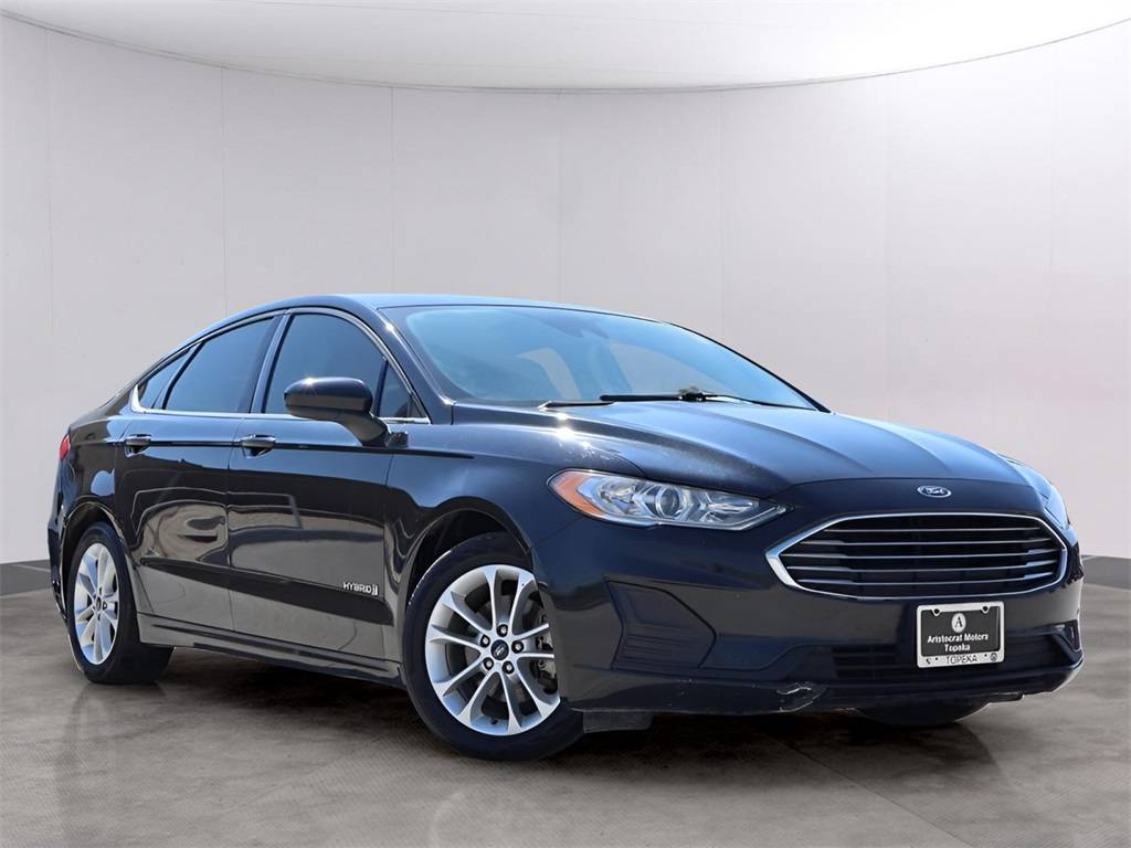 2019 Ford Fusion Hybrid SE — Sedan — 141,755 mi — Topeka, KS