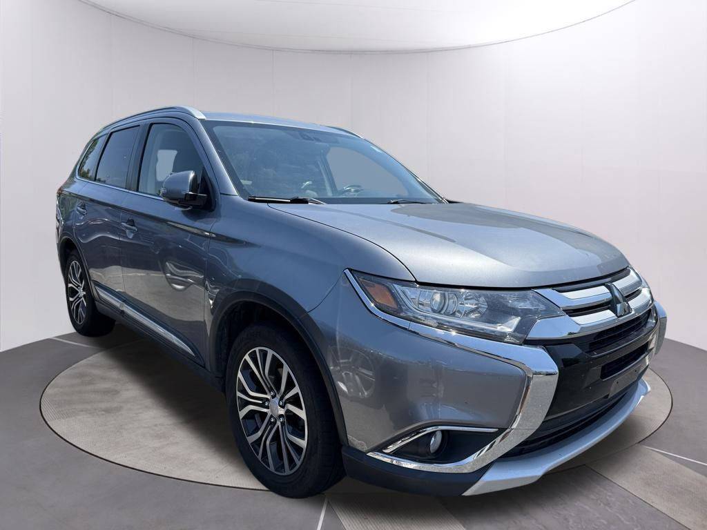 2018 Mitsubishi Outlander SEL — SUV — 134,652 mi — Topeka, KS