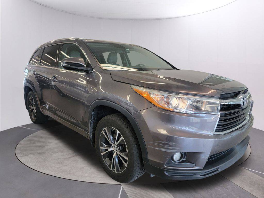 2016 Toyota Highlander XLE — SUV — 94,275 mi — Topeka, KS