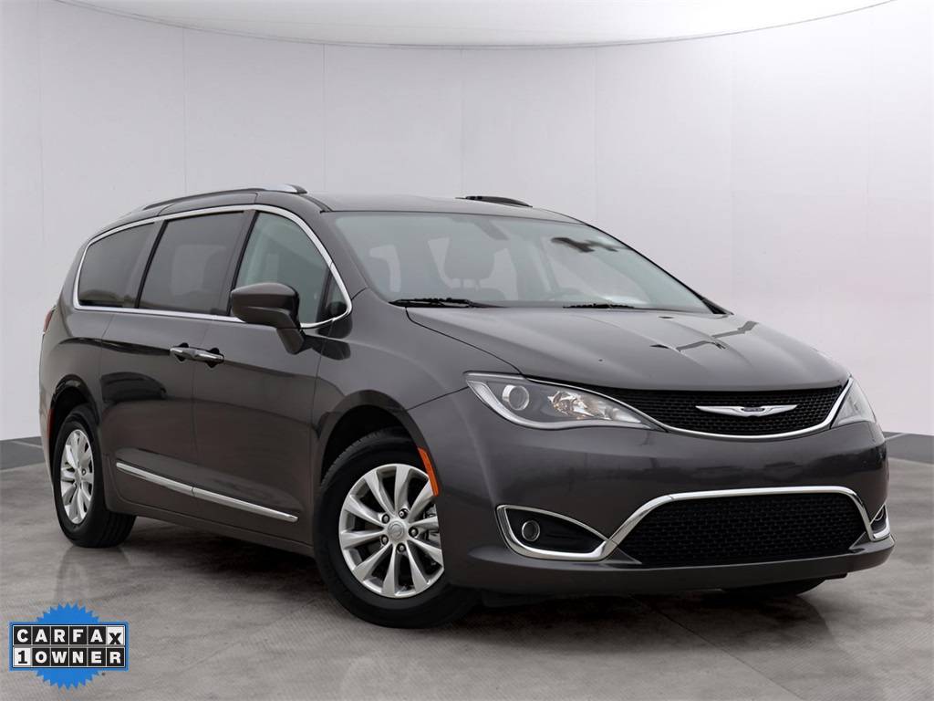 2019 Chrysler Pacifica Touring L — Minivan — 79,103 mi — Topeka, KS