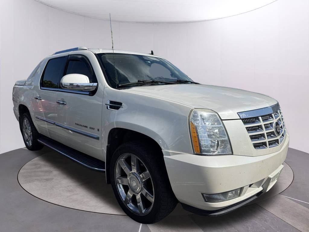 2007 Cadillac Escalade EXT Standard — Pickup Truck — 152,944 mi — Topeka, KS