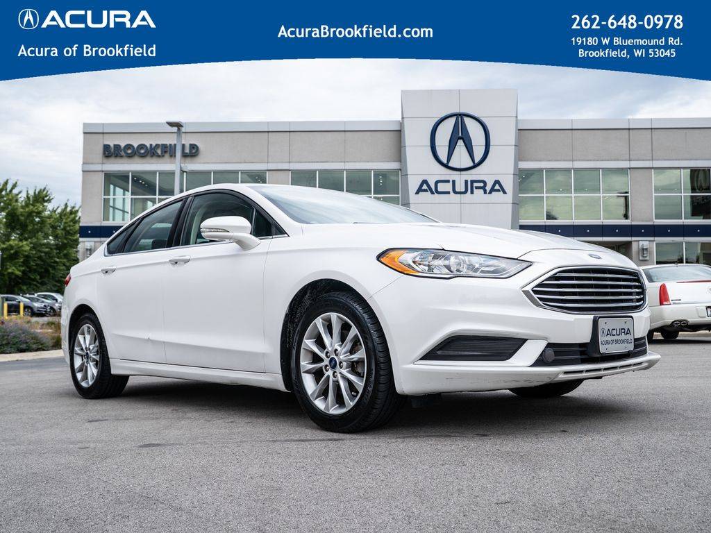 2017 Ford Fusion SE — Sedan — 45,671 mi — Brookfield, WI