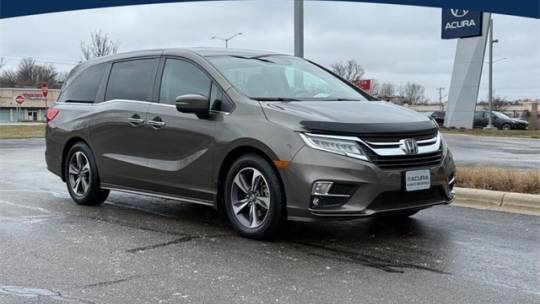 2018 Honda Odyssey Touring — Minivan — 71,999 mi — Brookfield, WI