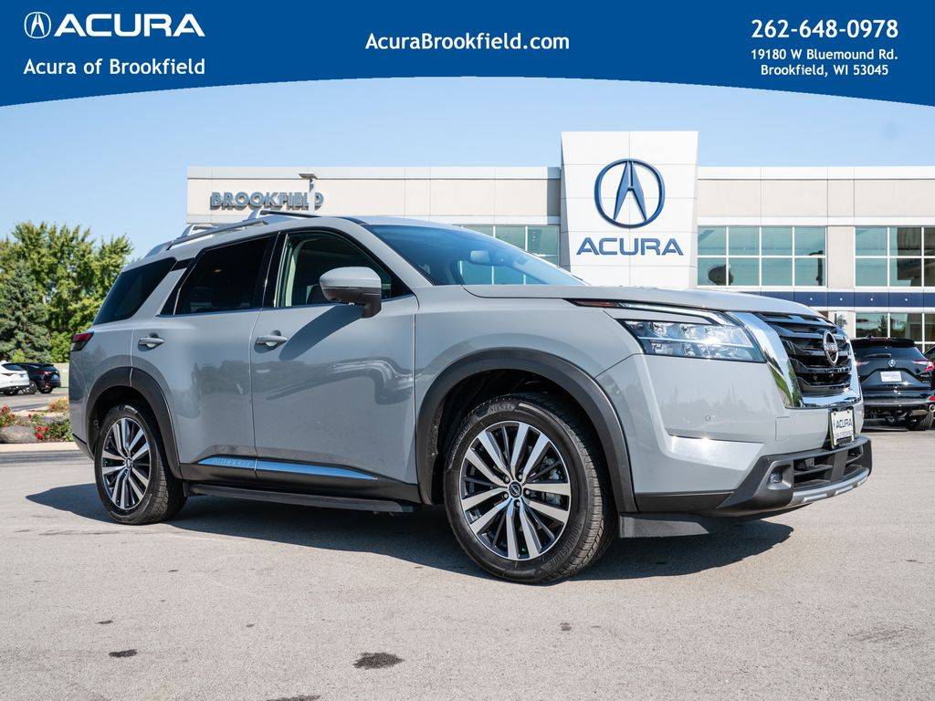 2022 Nissan Pathfinder Platinum — SUV — 61,729 mi — Brookfield, WI