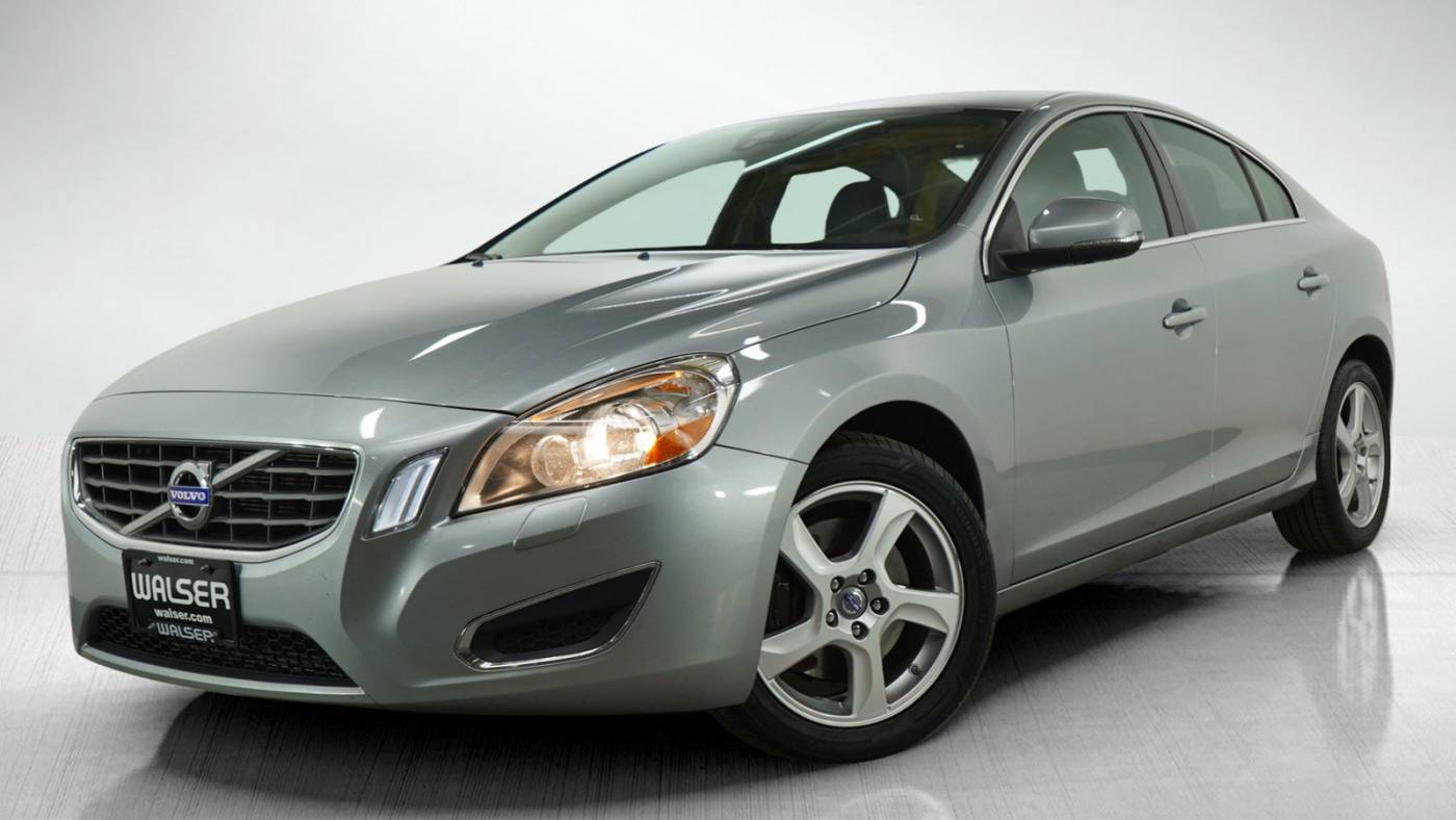 2013 Volvo S60 T5 — Sedan — 123,236 mi — Burnsville, MN