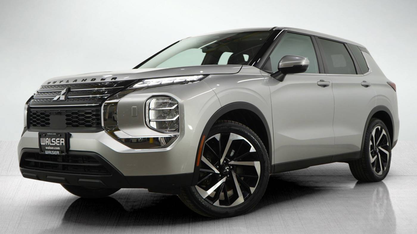 2022 Mitsubishi Outlander ES — SUV — 34,353 mi — Burnsville, MN