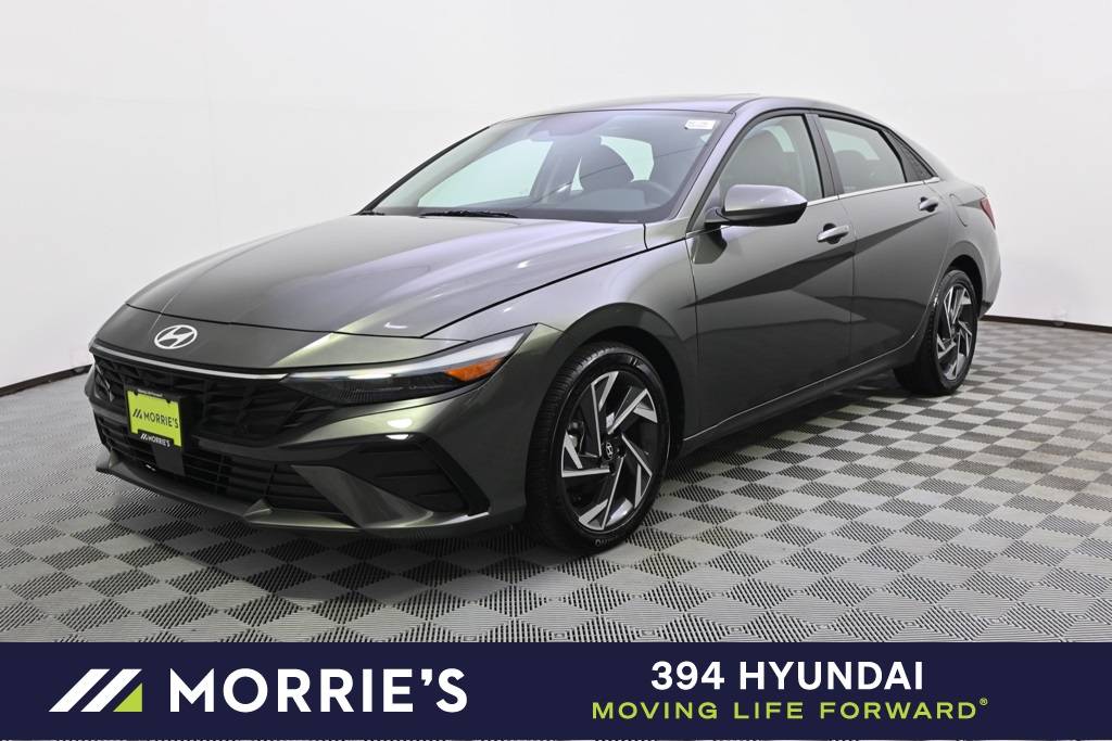 2025 Hyundai Elantra SEL Convenience — Sedan — 4,998 mi — Saint Louis Park, MN