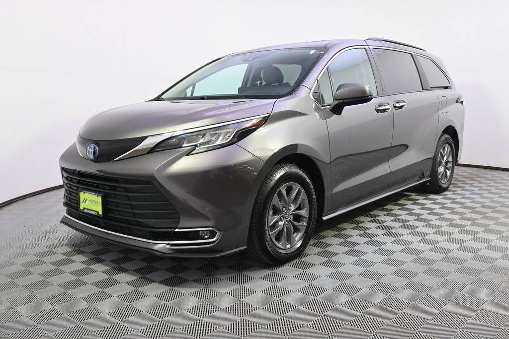 2023 Toyota Sienna XLE — Minivan — 60,836 mi — Saint Louis Park, MN
