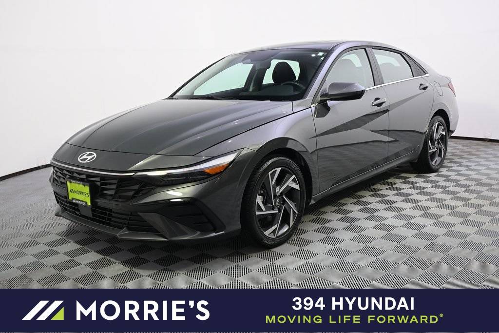 2025 Hyundai Elantra SEL Convenience — Sedan — 5,167 mi — Saint Louis Park, MN