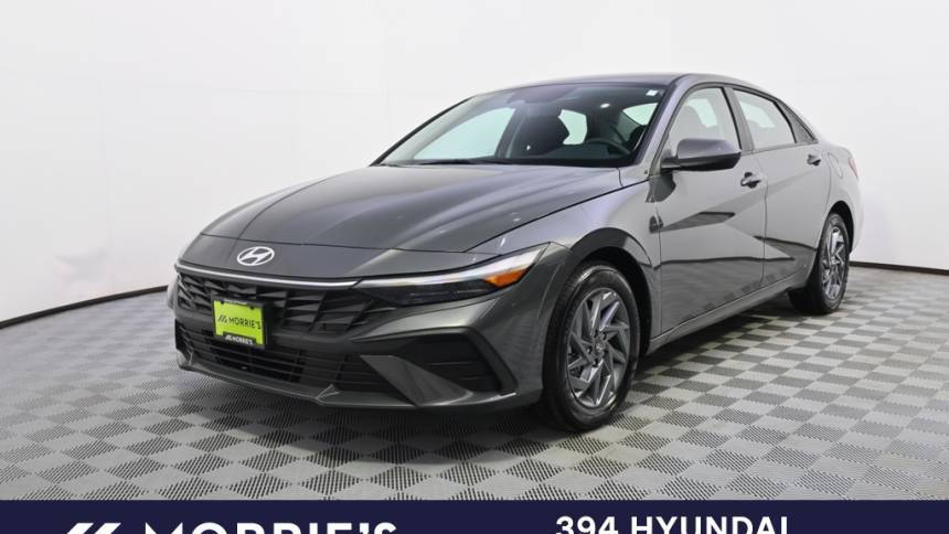 2024 Hyundai Elantra SEL — Sedan — 5,359 mi — Saint Louis Park, MN