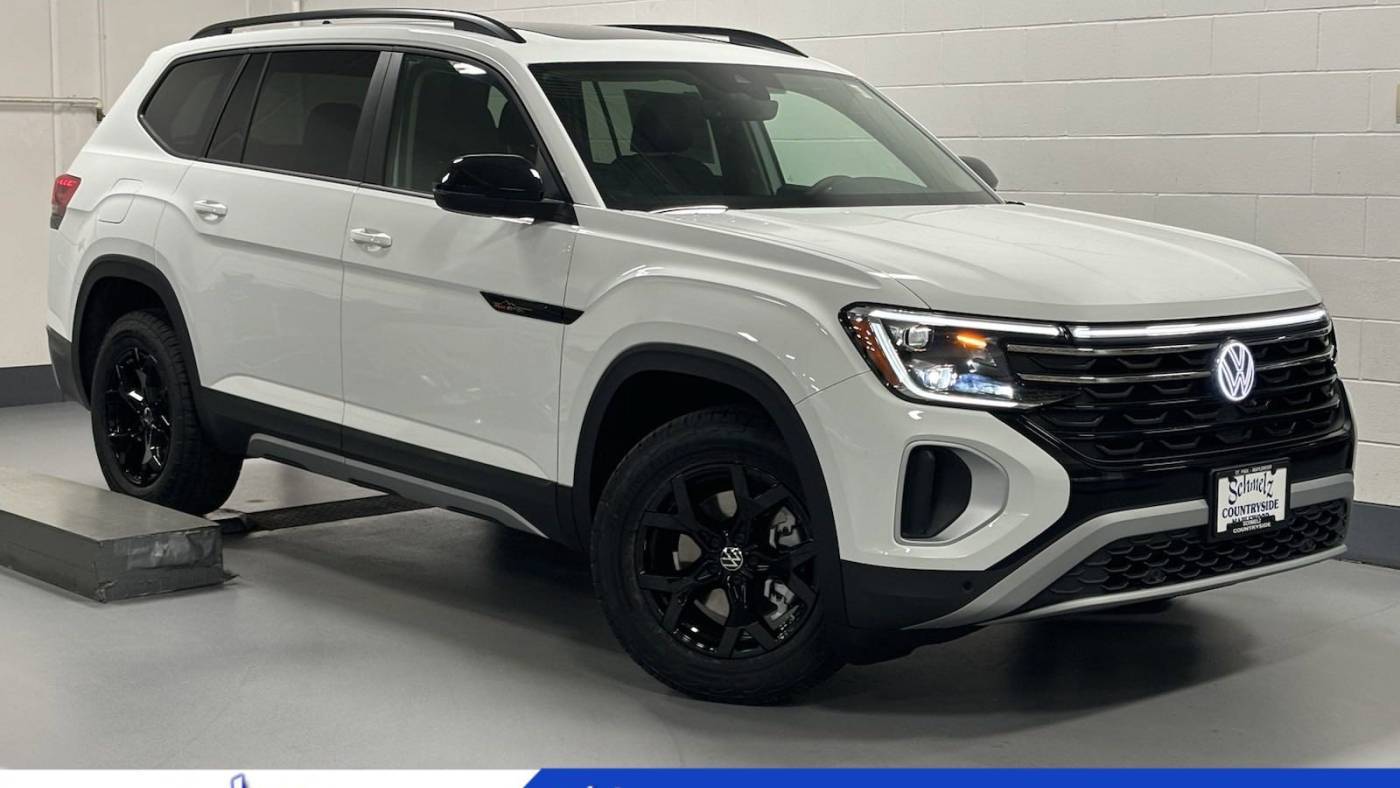 2025 Volkswagen Atlas Peak Edition — SUV — 3,861 mi — Maplewood, MN