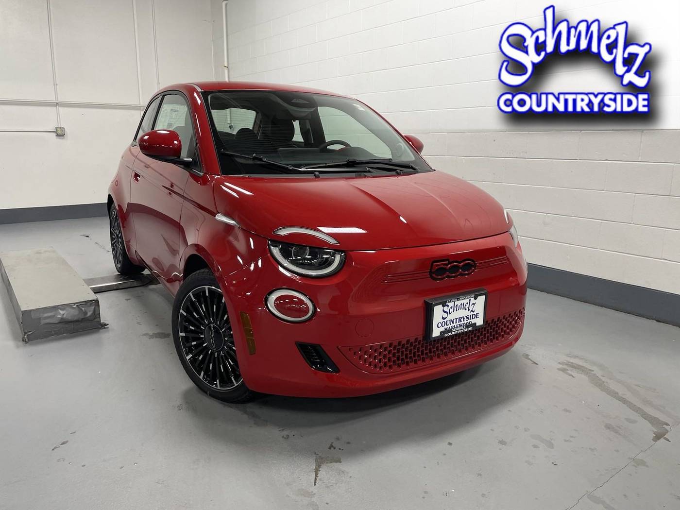2024 FIAT 500e INSPI(RED) — Coupe — 1,927 mi — Maplewood, MN