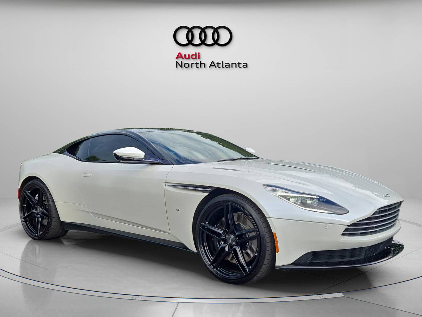 2017 Aston Martin DB11