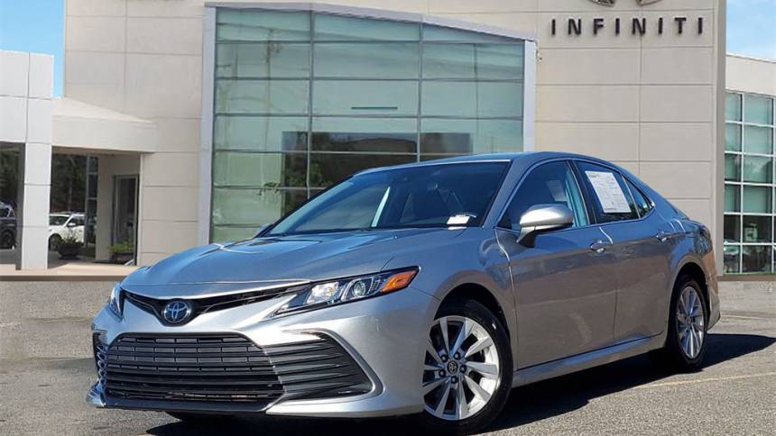 2021 Toyota Camry LE — Sedan — 31,406 mi — Roswell, GA